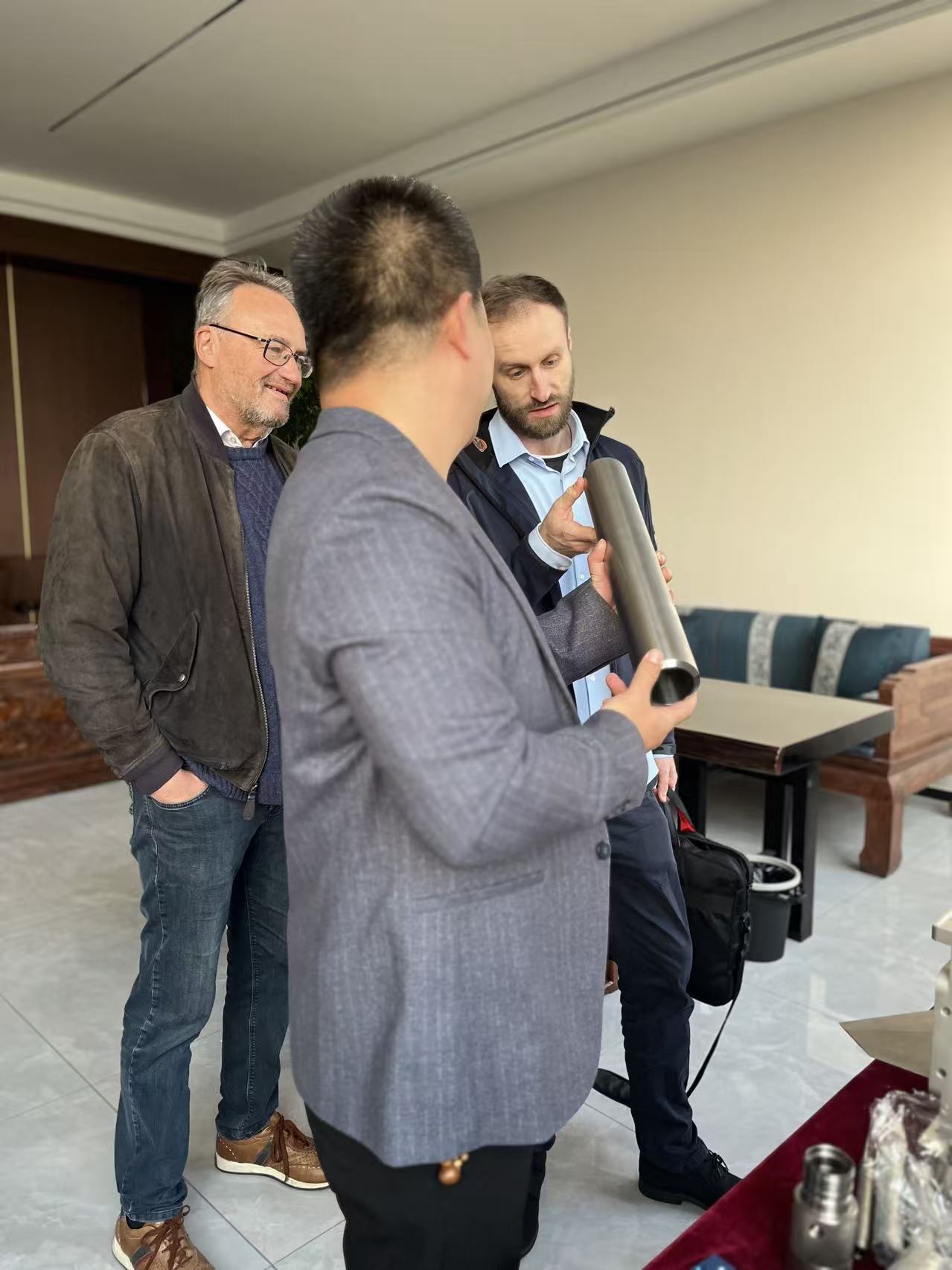 Páni! Nemeckí klienti sa v našej spoločnosti „odbavujú“, čo posúva pragmatickú spoluprácu dopredu.