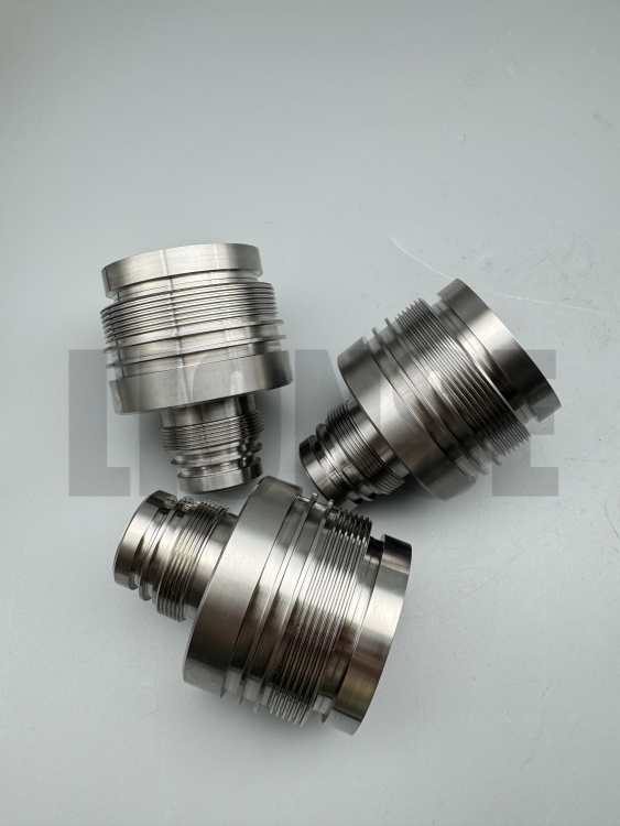 Prečo je zliatina titánu 5. stupňa zvolená pre hlbokomorské vybavenie?