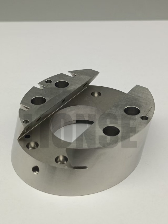 Lineárna vodiaca koľajnica