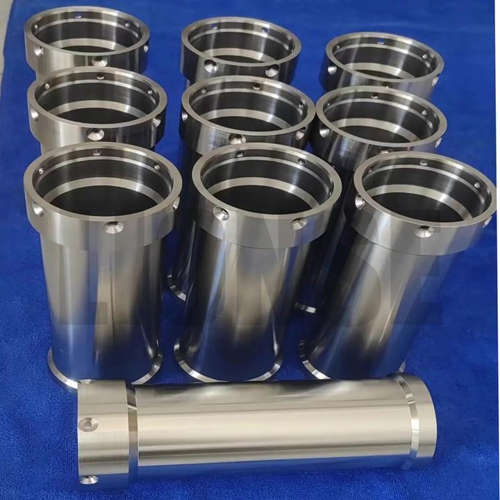 Tesniace diely pre hlbokomorské zariadenia Ti Gr.5